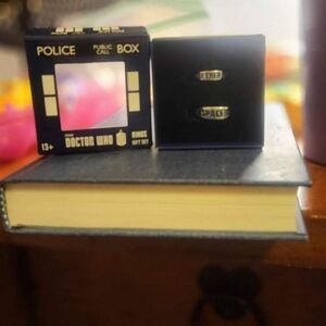 Doctor who couple rings